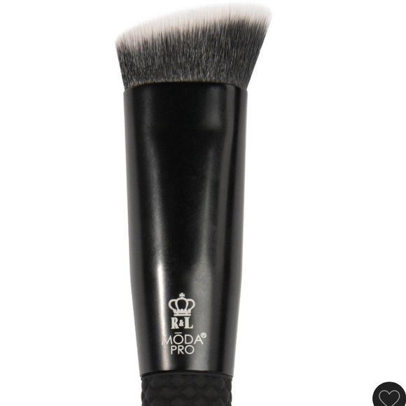 Moda Brush Pro Chisel Makeup Brush - Picture 2 of 8